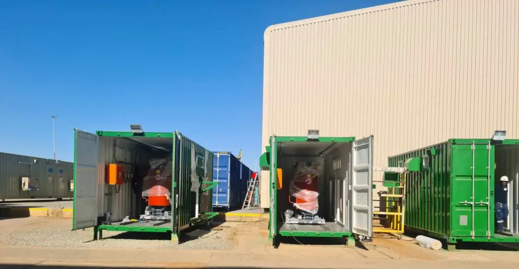 Positioning of the dry-type transformer in the E-House.
