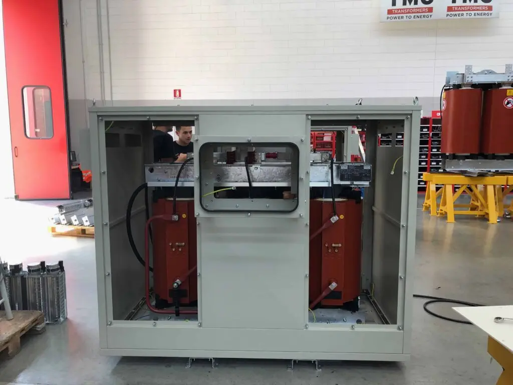 With minimal levels of maintenance needed, dry-type transformers offer reliable performance over lengthy lifespans.